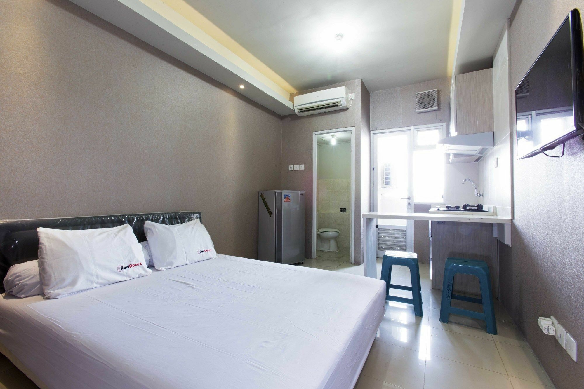 Reddoorz Apartment @ Pegangsaan Kelapa Gading 3 จาการ์ตา ภายนอก รูปภาพ