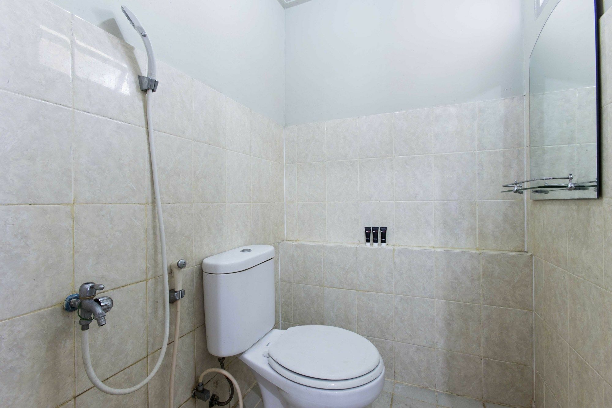 Reddoorz Apartment @ Pegangsaan Kelapa Gading 3 จาการ์ตา ภายนอก รูปภาพ